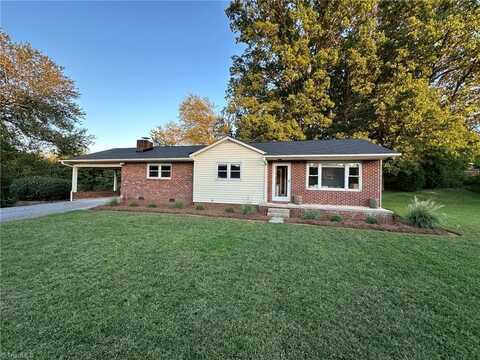 5406 Reidsville Road, Walkertown, NC 27051