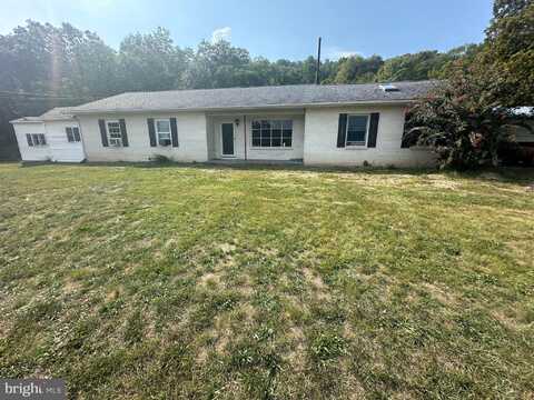 3180 VALLEY ROAD, BERKELEY SPRINGS, WV 25411