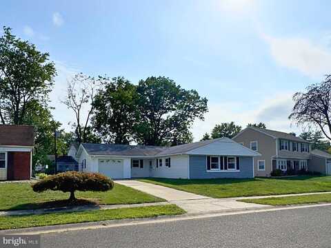 24 EXPRESS LANE, WILLINGBORO, NJ 08046