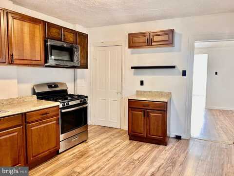 407 LAWRENCE STREET, BURLINGTON, NJ 08016