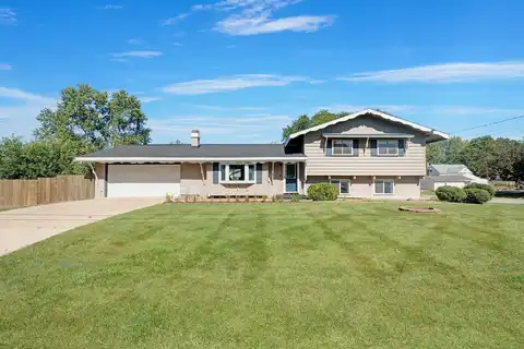 3106 W 4th Street, Waterloo, IA 50701