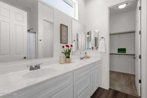 8582 W REVENTON Drive, Arizona City, AZ 85123