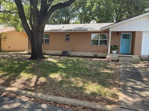 610 Bluebonnet, Fredericksburg, TX 78624