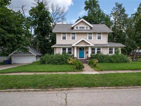 2114 Bever Avenue SE, Cedar Rapids, IA 52403