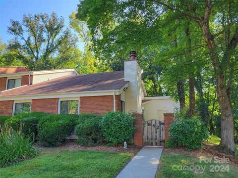 8423 Ramath Drive, Charlotte, NC 28211