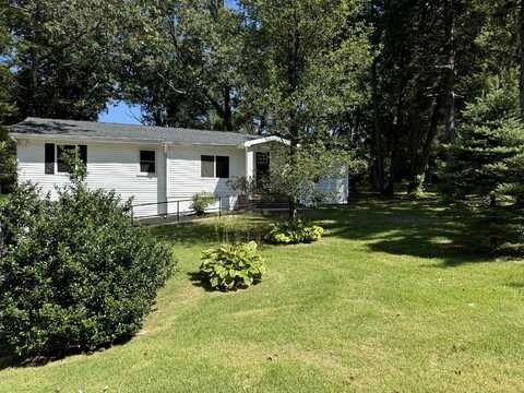 508 Blacks Road, Cheshire, CT 06410