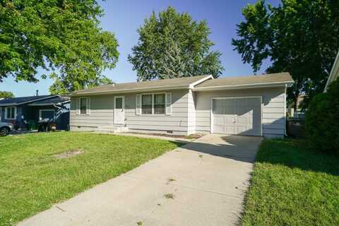 527 4th Street NW, Altoona, IA 50009