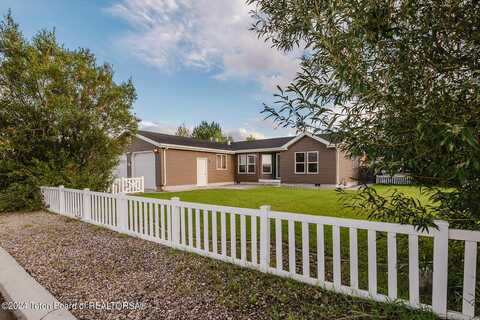 622 COUNTY RD, Marbleton, WY 83113