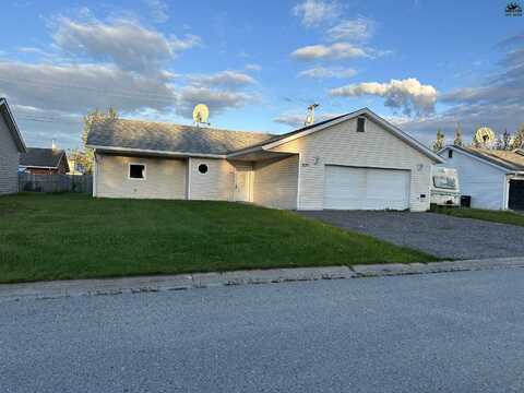 930 SHELLINGER STREET, North Pole, AK 99705