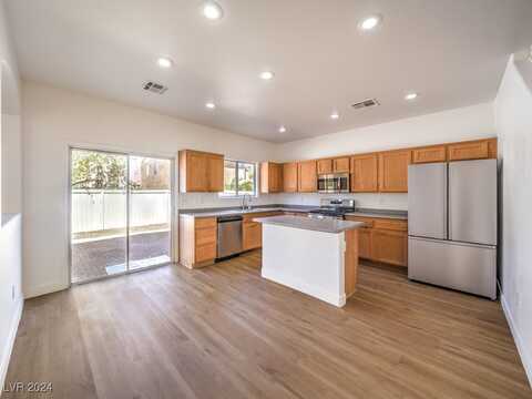 5576 Sun Temple Avenue, Las Vegas, NV 89139