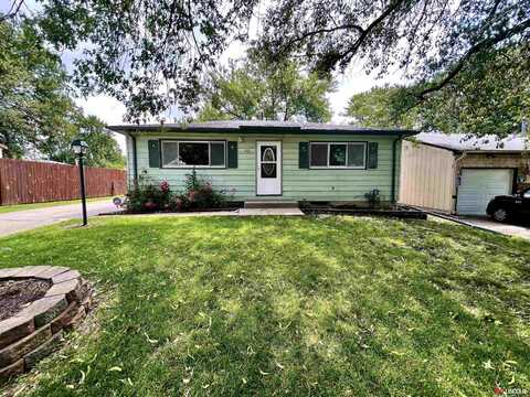 1426 N 61st Street, Lincoln, NE 68505