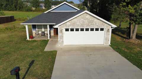 226 Crooked Pine Lane, Poplar Bluff, MO 63901