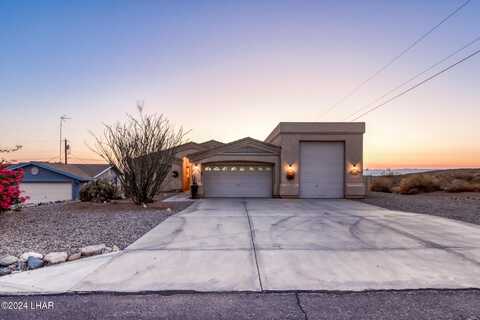 1153 Macaw Dr, Lake Havasu City, AZ 86404