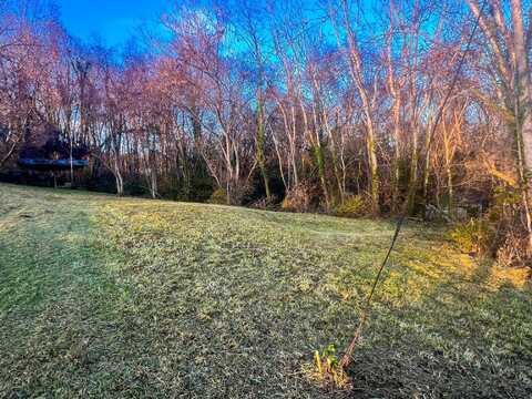 140 Hopewell Church Way, Dandridge, TN 37725