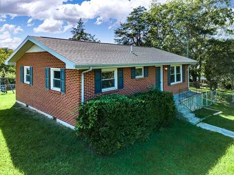 249 Campbell Ln, Lexington, VA 24450