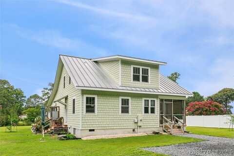 21 Kellum Ave, Deltaville, VA 23043