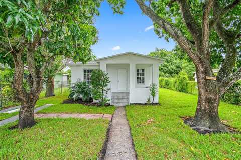 1424 NW 73rd St, Miami, FL 33147