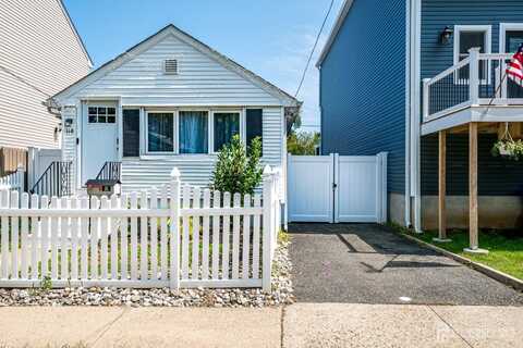 118 Ocean Avenue, Middletown, NJ 07748