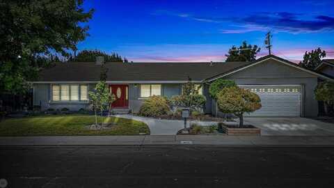 217 Charlemagne WAY, MODESTO, CA 95350