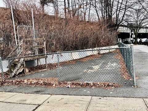 57-01 39th Avenue, Woodside, NY 11377