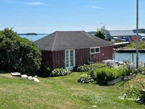 17 Seabreeze Avenue, Stonington, ME 04681