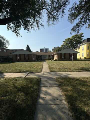 518 W Wesley Street, Wheaton, IL 60187