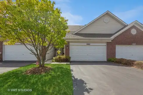 1940 Golden Gate Lane, Naperville, IL 60563