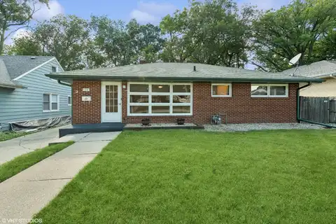 1216 Scottswood Road, Rockford, IL 61107