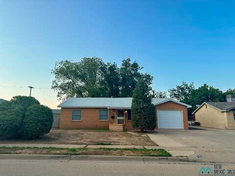 2104 W Runyan Avenue, Artesia, NM 88210