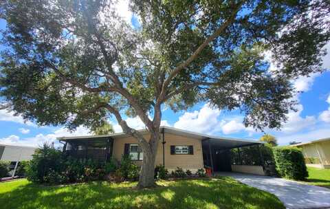 5440 Halifax Dr, Sarasota, FL 34233