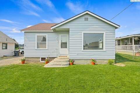 209 F Street, Zillah, WA 98953