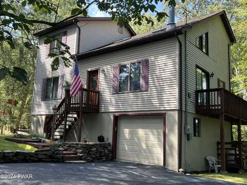 404 Surrey Drive, Lords Valley, PA 18428