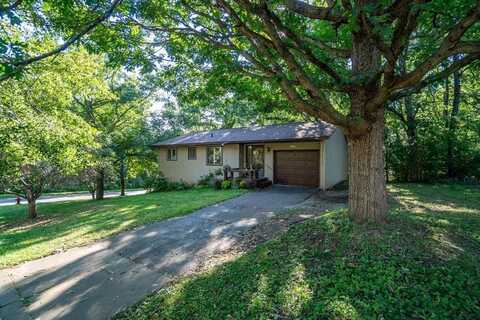 2608 Crestwood Road, Eau Claire, WI 54703