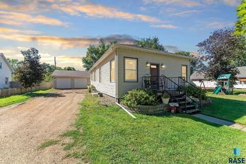 208 S Madison St, Humboldt, SD 57035