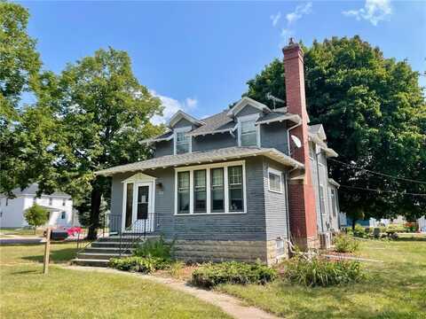 223 N Jackson Avenue, Springfield, MN 56087