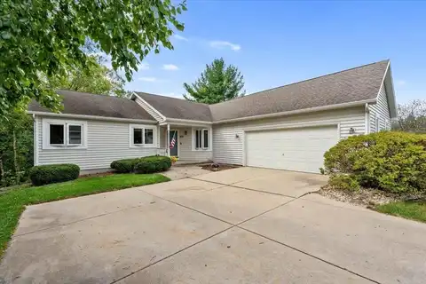 820 Anna Court, Waterloo, WI 53594