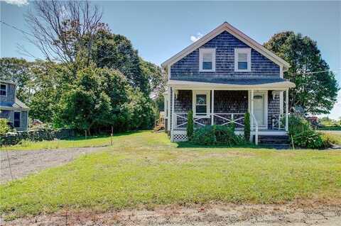 18 Paquins Lane, Portsmouth, RI 02871