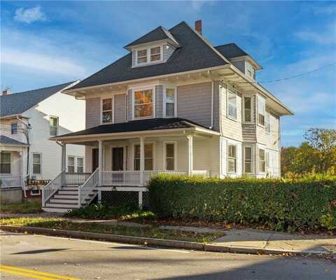 676 Main Street, Warren, RI 02885