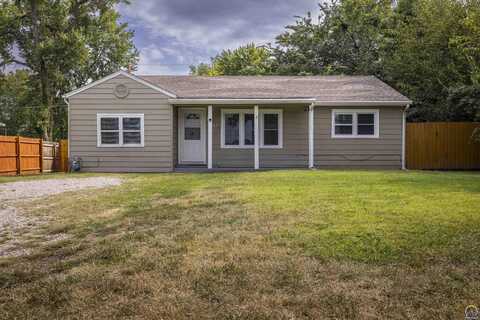 4813 SW 17th ST, Topeka, KS 66604