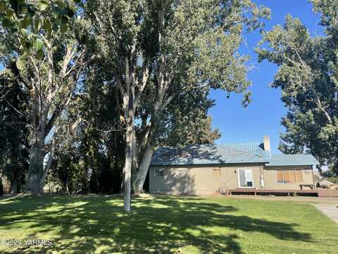 10480 Meadowbrook Rd, Yakima, WA 98903