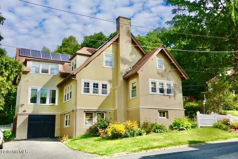 55 Cliffwood St, Lee, MA 01238