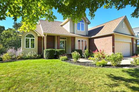 4915 Copper Creek Drive, Pleasant Hill, IA 50327