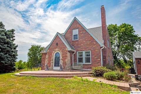 9201 Martell Road, Hickman, NE 68372