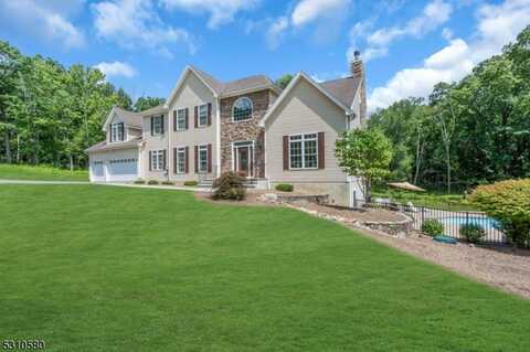 4 Mountain Terrace, Blairstown, NJ 07832