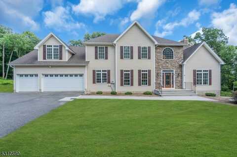 4 Mountain Terrace, Blairstown, NJ 07832