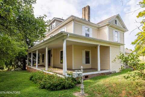 1227 N Main St, Sweetwater, TN 37874