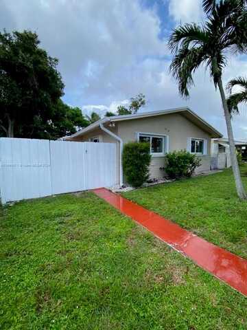 38 SE 11th St, Dania Beach, FL 33004