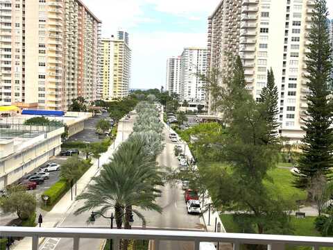 290 174th St, Sunny Isles Beach, FL 33160