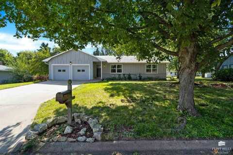 2909 Roma Terrace, Manhattan, KS 66502