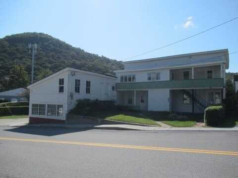 22 Tunnel Street, Readsboro, VT 05350